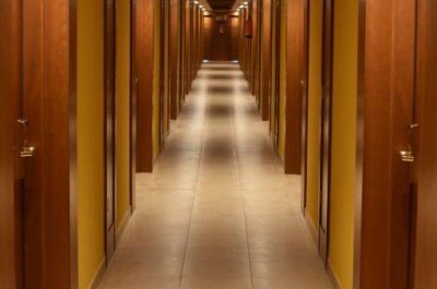 Tischlerei Reparatur Garantie Tür Boden Architektur